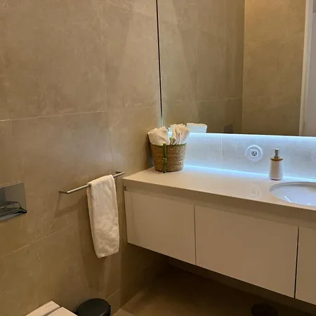 Apartamento In Market Bolhao- W Views 2f