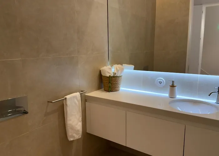 Apartamento In Market Bolhao- W Views 2f