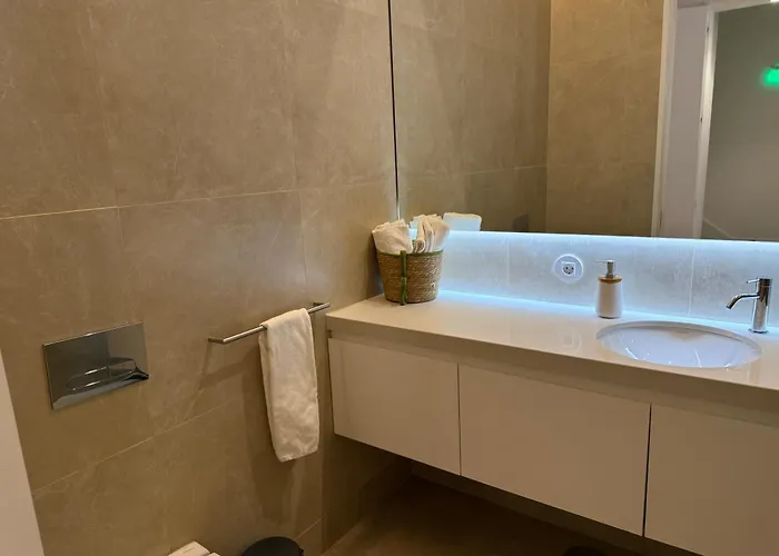 Apartamento In Market Bolhao- W Views 2f